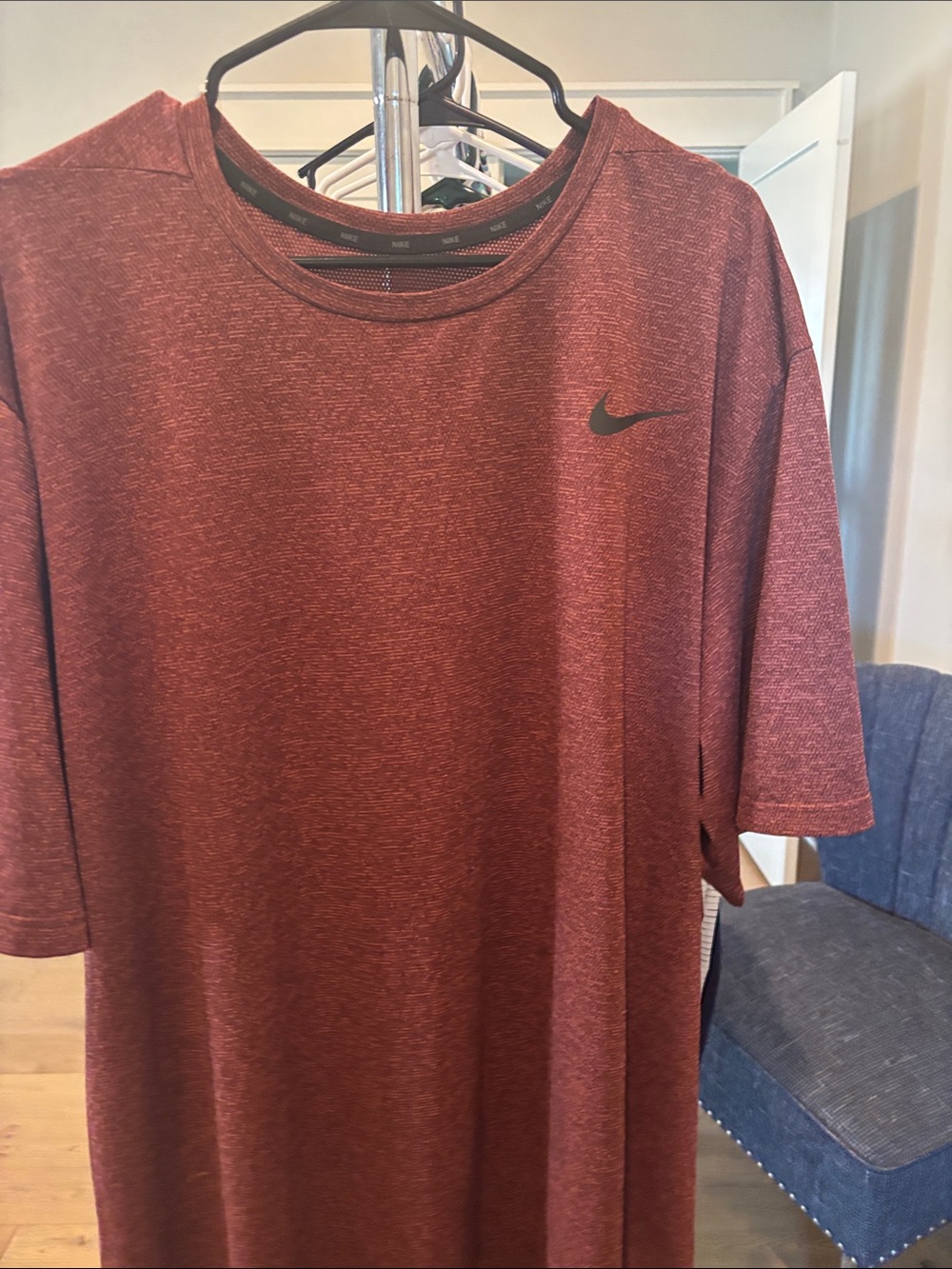 Nike Men's Heathered Maroon Short-Sleeve Performance Tee